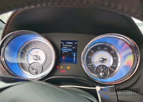 2013 Chrysler 300 S z USA, uszkodzony, nr VIN 2C3CCABG1DH658095